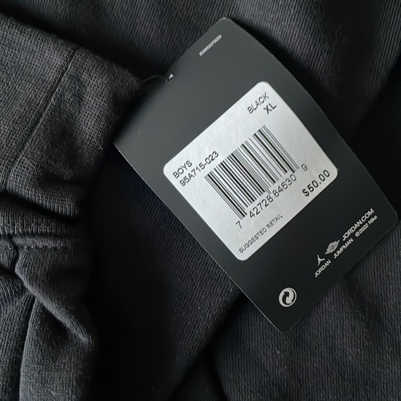Brand New!  Black Jordan sweatshirt with hood. Original tickets. - Picture 2 of 3